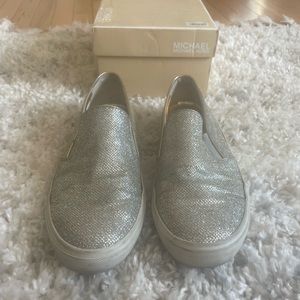 MICHAEL KORS Slip on sneakers. Size 8.5